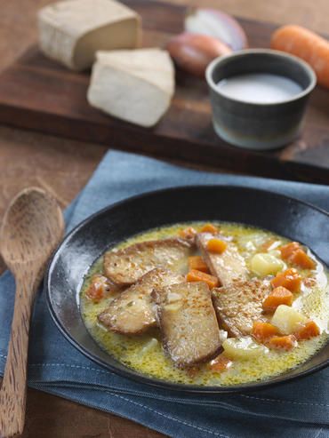 Prix Engagé : Soupe de légumes et tofu fumé Prix Engagé : Soupe de légumes et tofu fumé